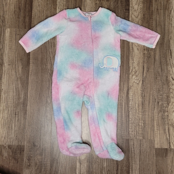 Lot of clothes for 6-9 months baby girl - Picture 2 of 3